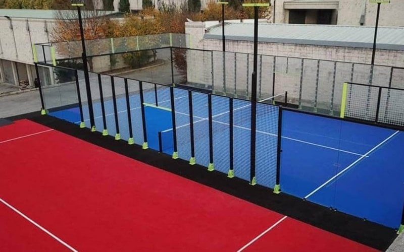 Padel Kortu Zemini Seçerken Dikkat Edilmesi Gerekenler