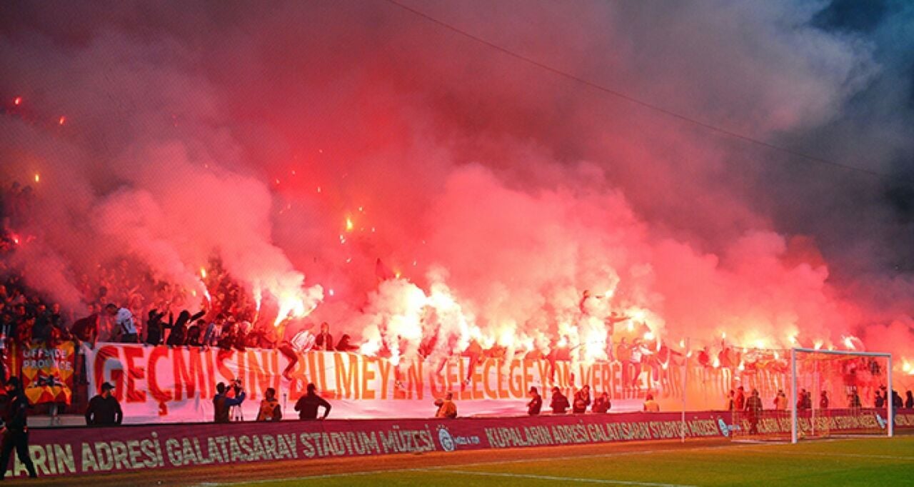 En İyi Tribün Besteleri 